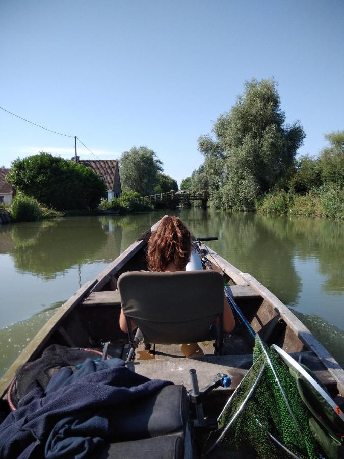 La Flandre Entre Plaine, Mer Et Marais Rubrouck Exterior photo